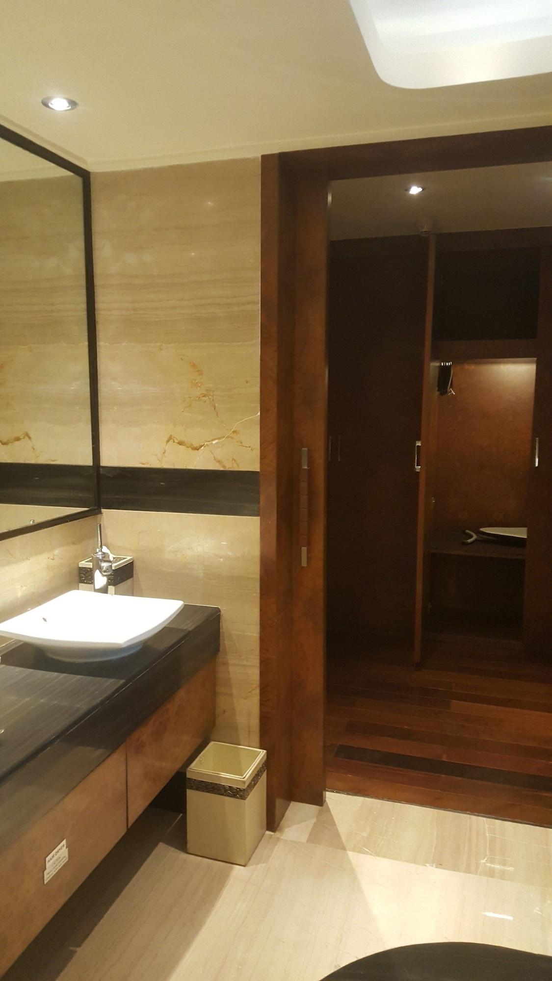 วิวันทา ไฮเดอราบัด พิคัมเพชร Hotel ภายนอก รูปภาพ Bathroom