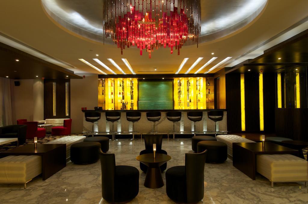 วิวันทา ไฮเดอราบัด พิคัมเพชร Hotel ภายนอก รูปภาพ The lobby of the hotel