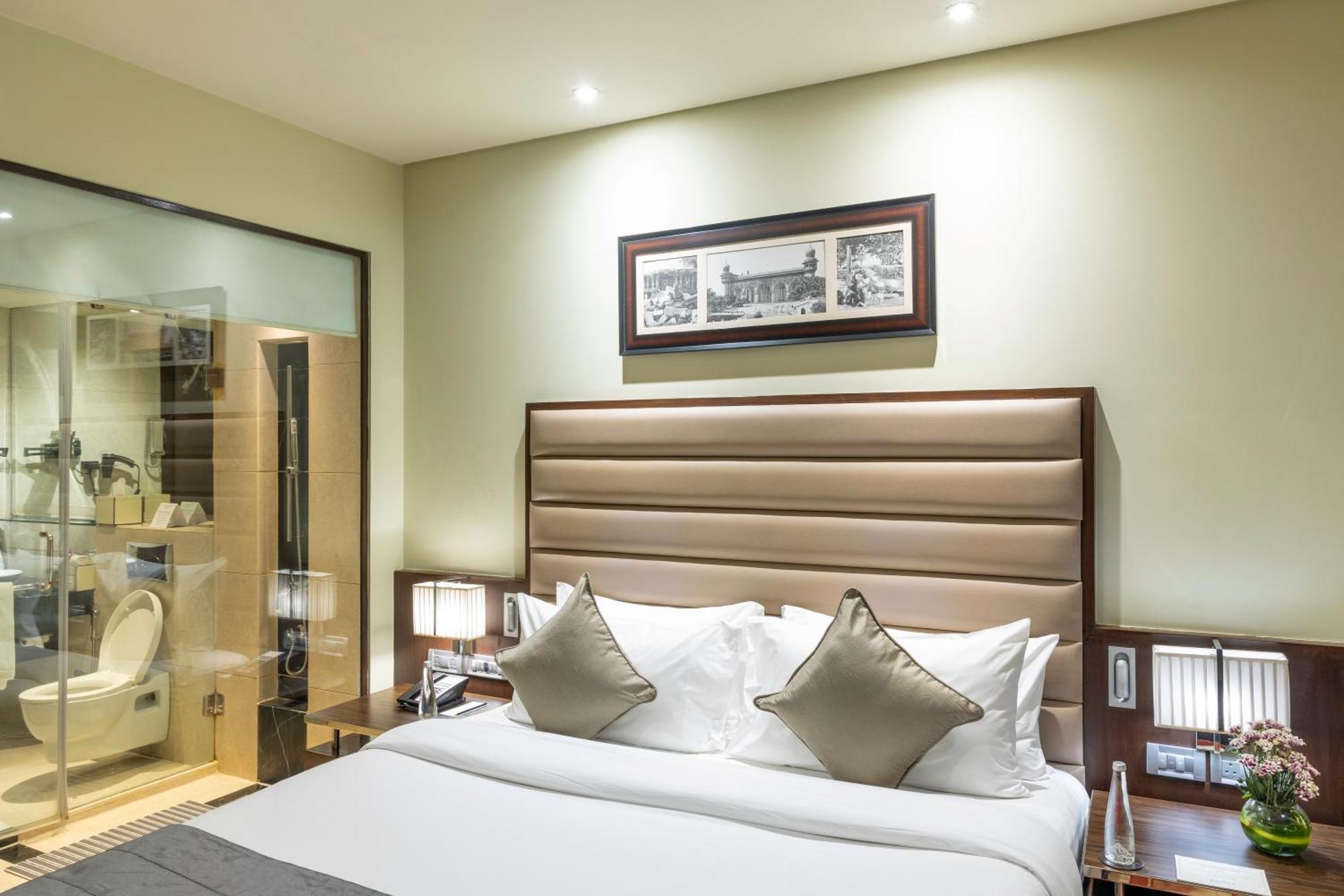 วิวันทา ไฮเดอราบัด พิคัมเพชร Hotel ภายนอก รูปภาพ A room at the hotel