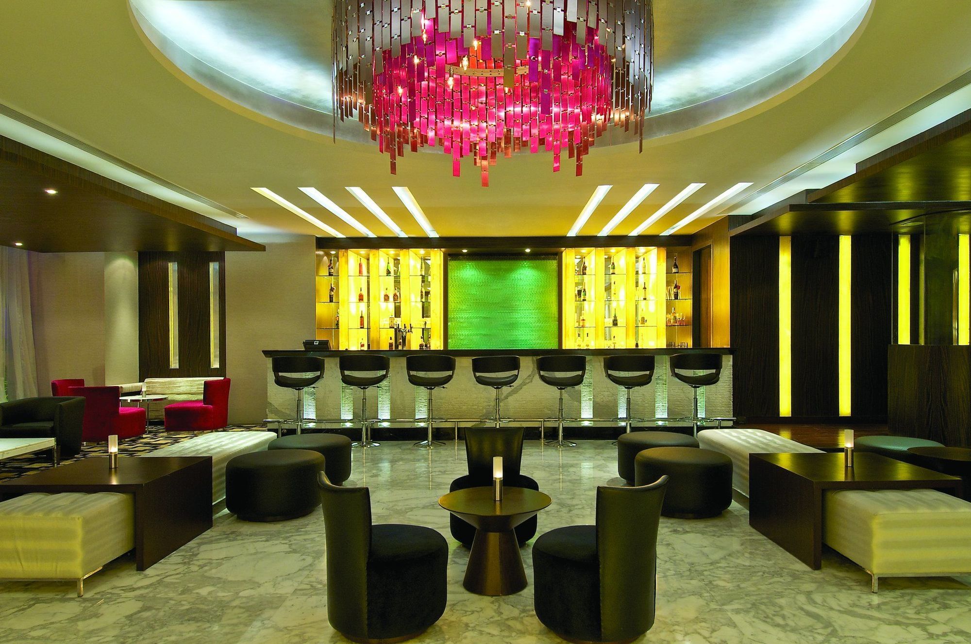 วิวันทา ไฮเดอราบัด พิคัมเพชร Hotel ร้านอาหาร รูปภาพ The bar at the W Doha