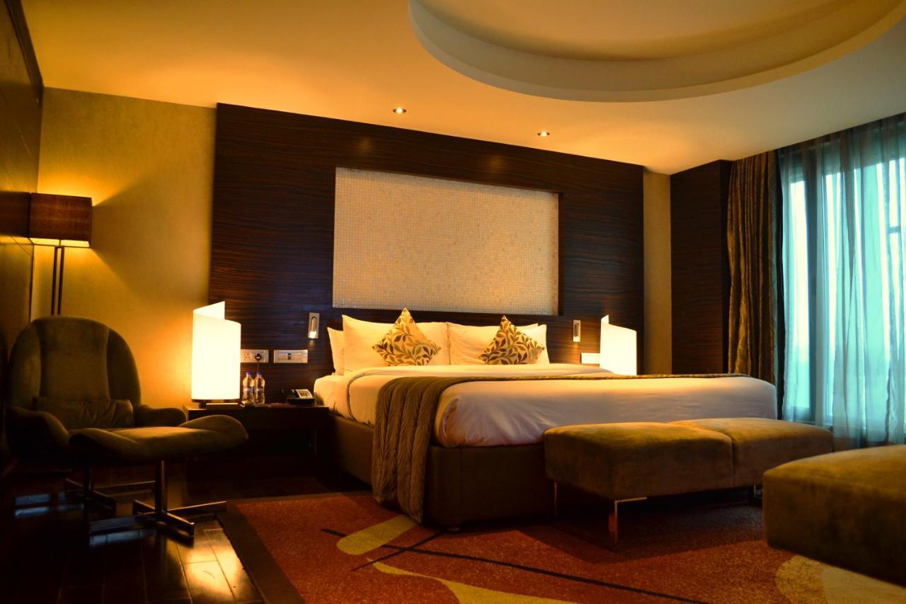 วิวันทา ไฮเดอราบัด พิคัมเพชร Hotel ภายนอก รูปภาพ